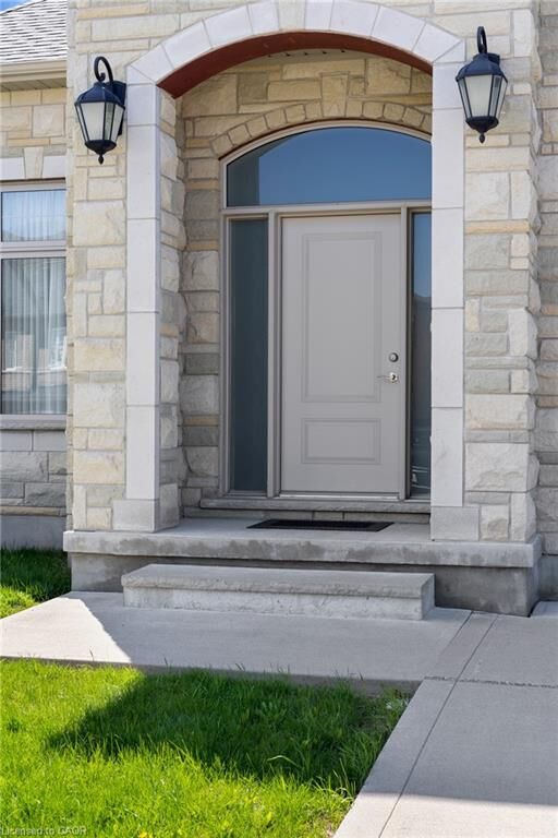Property Photo:  305 Blair Creek Drive  ON N2P 0G4 