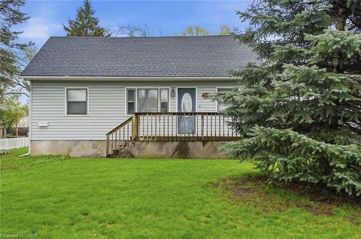 Property Photo:  523 Enfield Road  ON L7T 2X5 