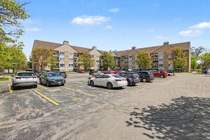 Property Photo:  15 Hofstetter Avenue 313  ON N2A 3Z7 