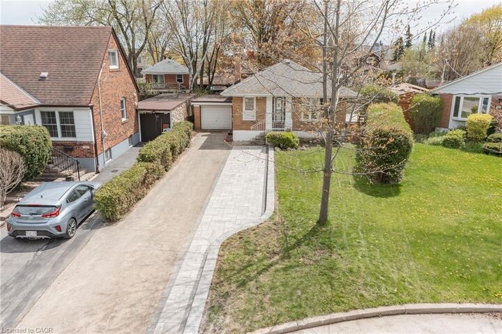 Property Photo:  32 Christina Crescent  ON M1R 4H6 