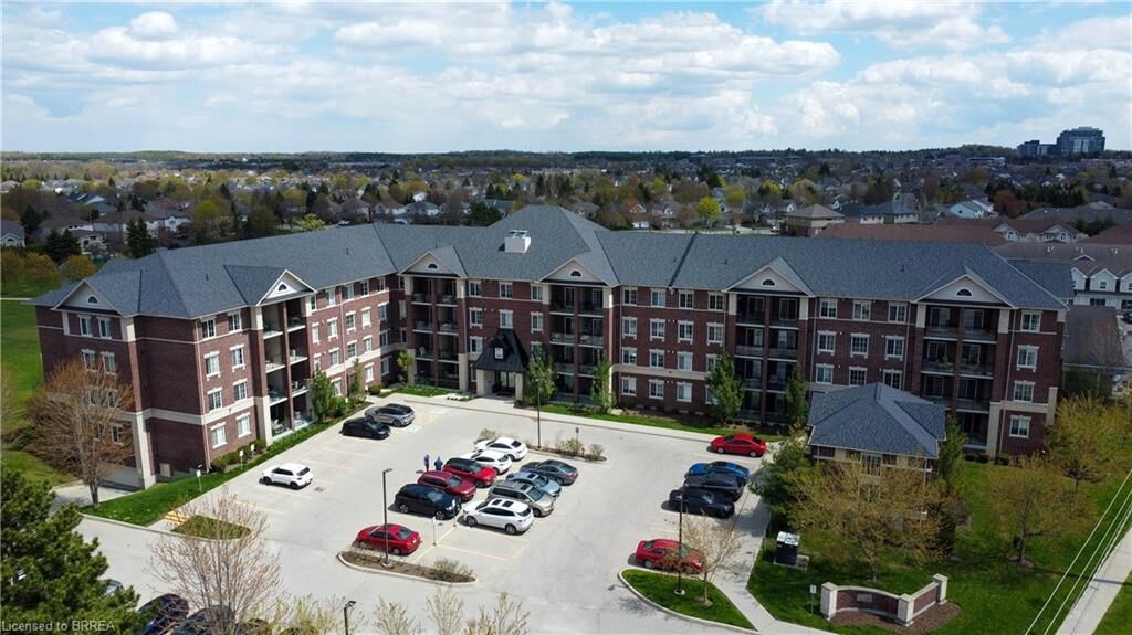 Property Photo:  1440 Gordon Street 316  ON N1L 1C8 