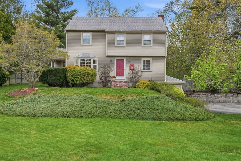 Property Photo:  10 Amy Ln  MA 02360 
