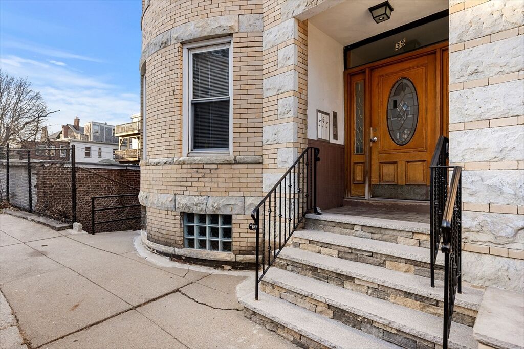 Property Photo:  35 Harold St 3  MA 02119 