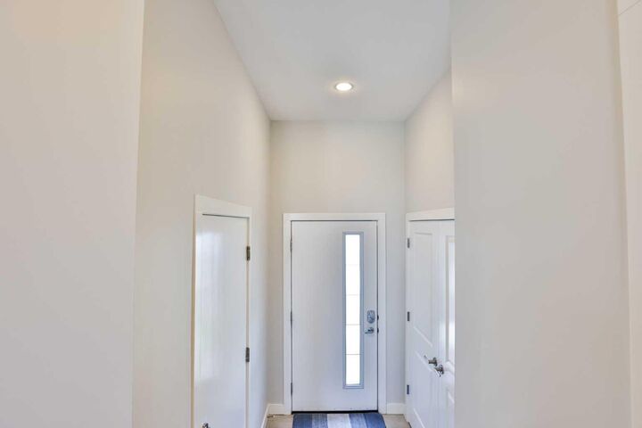 Property Photo:  65 Aquitania Circle W 3  AB T1J 5M5 
