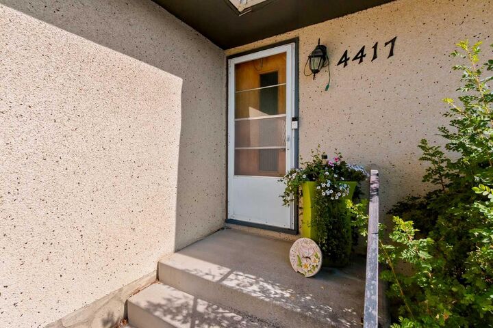 Property Photo:  4417 55 Avenue  AB T4H 1B9 