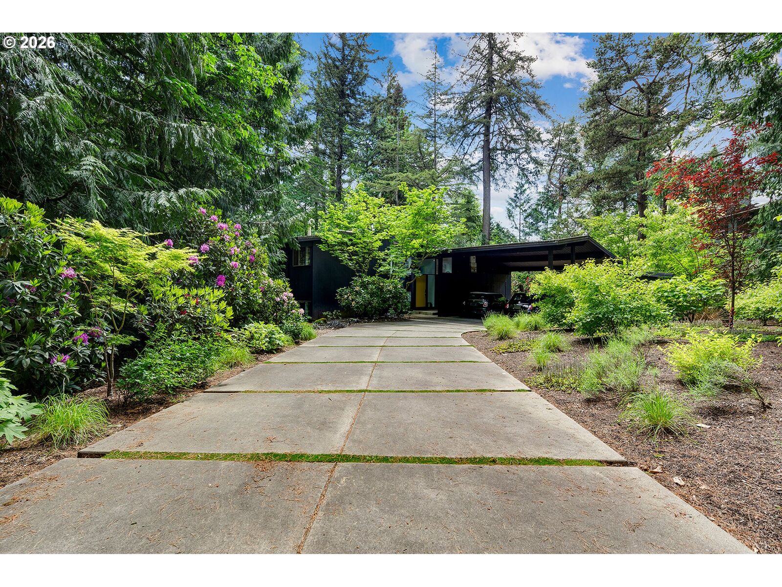 Property Photo:  5330 SW Westdale Dr  OR 97035 