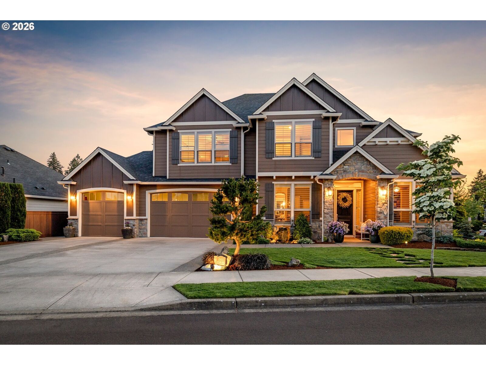 Property Photo:  10406 NW 32nd Dr  WA 98685 