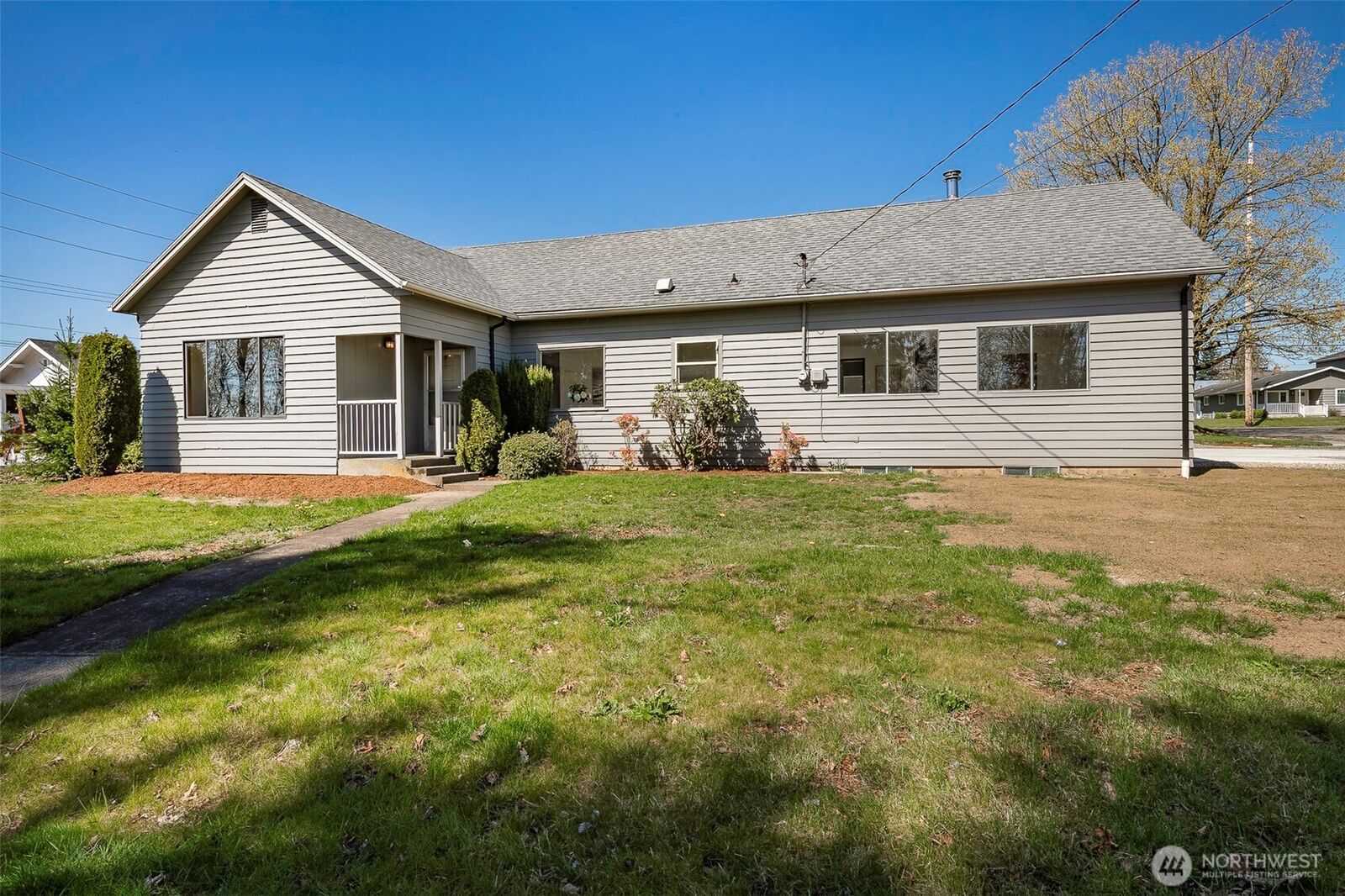 Property Photo: 215 E Front Street WA 98264