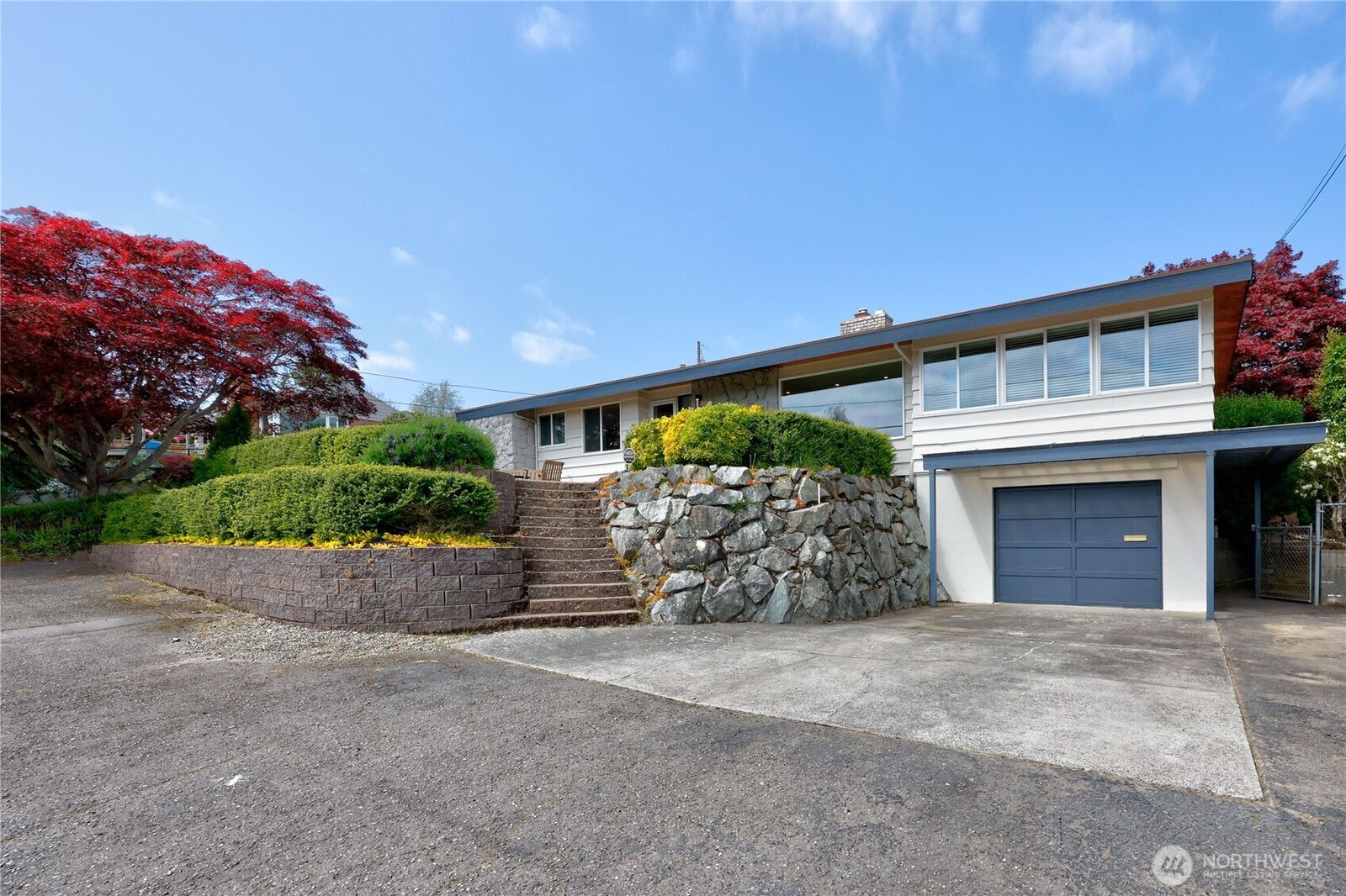 Property Photo:  2702 E 16th Street  WA 98310 