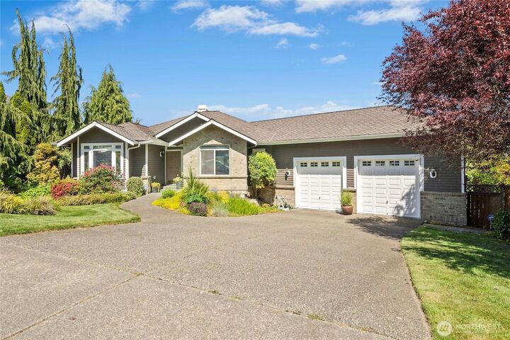 Property Photo:  12232 SE 80th Way  WA 98056 