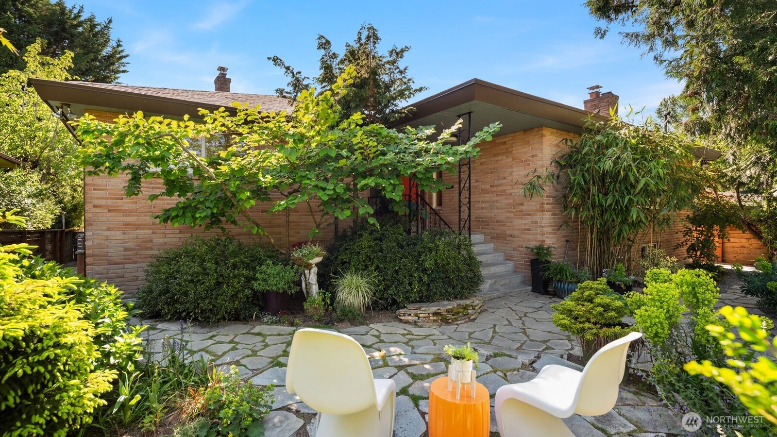 Property Photo: 8317 Duncan Avenue S WA 98118