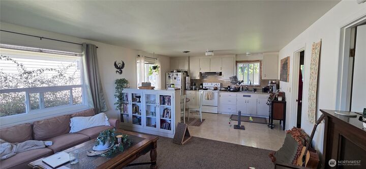Property Photo:  226  Orcas Avenue 2  WA 98362 