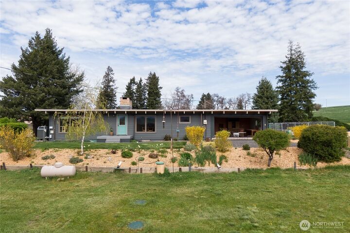Property Photo:  800  Eckler  WA 99328 