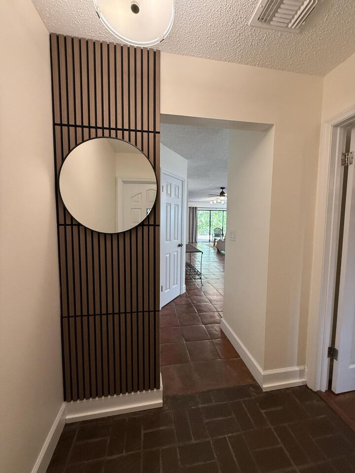 Property Photo:  801 NE 2nd Avenue  FL 33444 