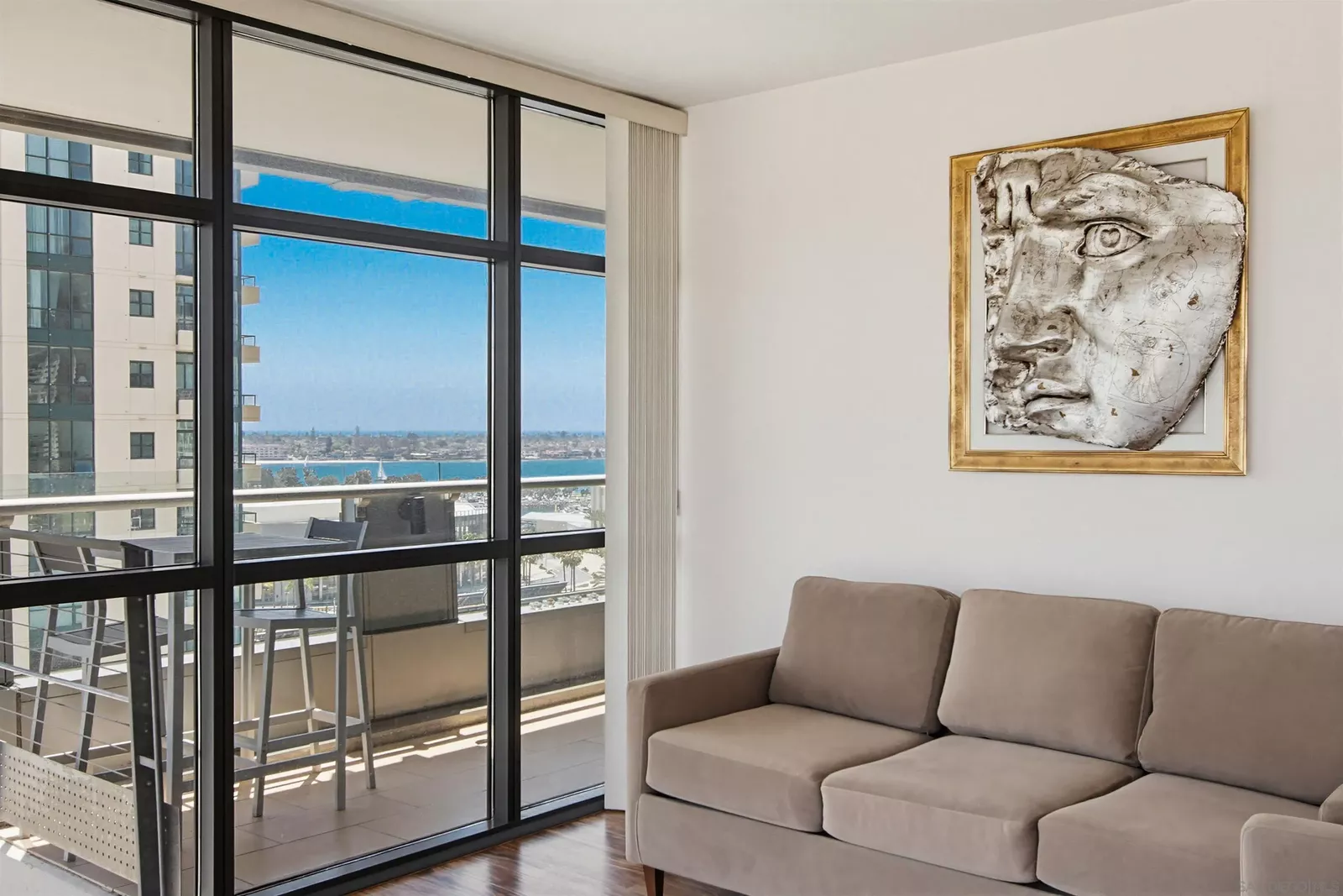 Property Photo:  645 Front St 1208  CA 92101 