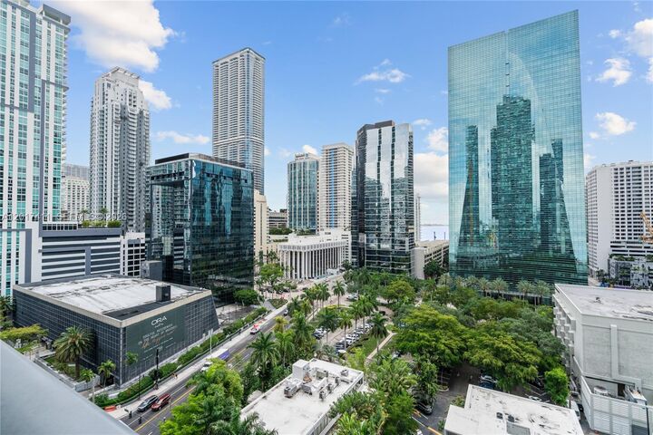 Property Photo:  1300 S Miami Ave 1004  FL 33130 