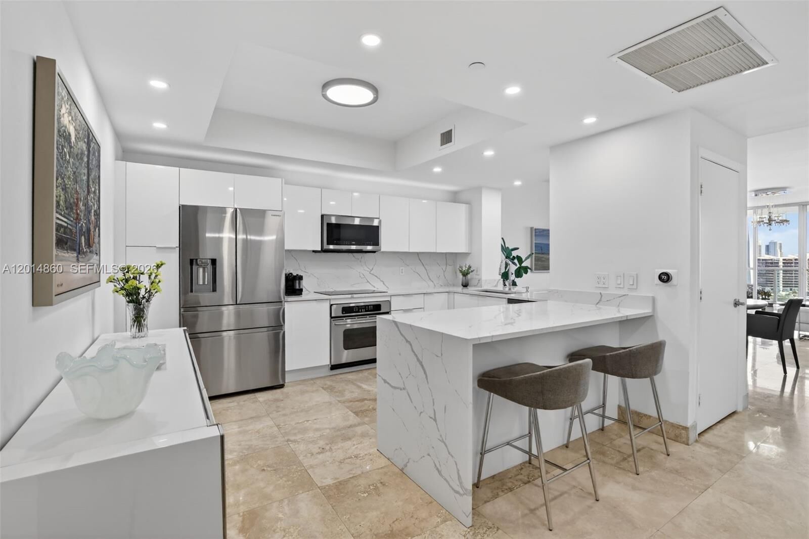 Property Photo: 3330 NE 190th St 1817 FL 33180