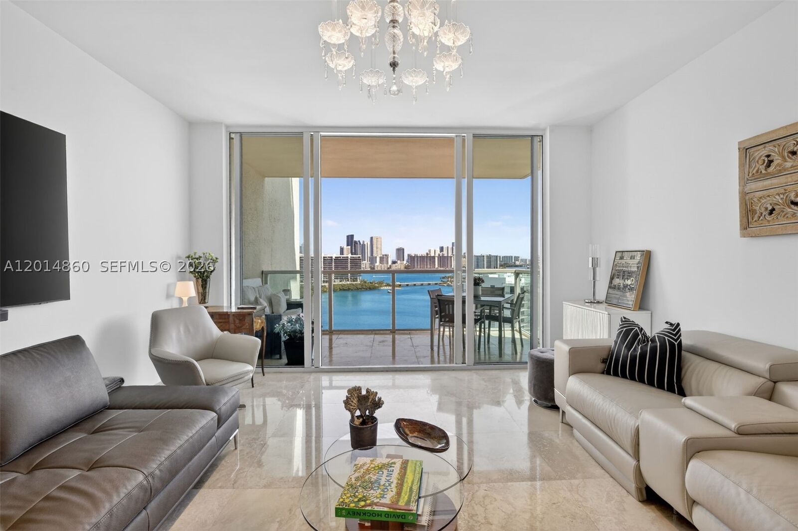 Property Photo: 3330 NE 190th St 1817 FL 33180