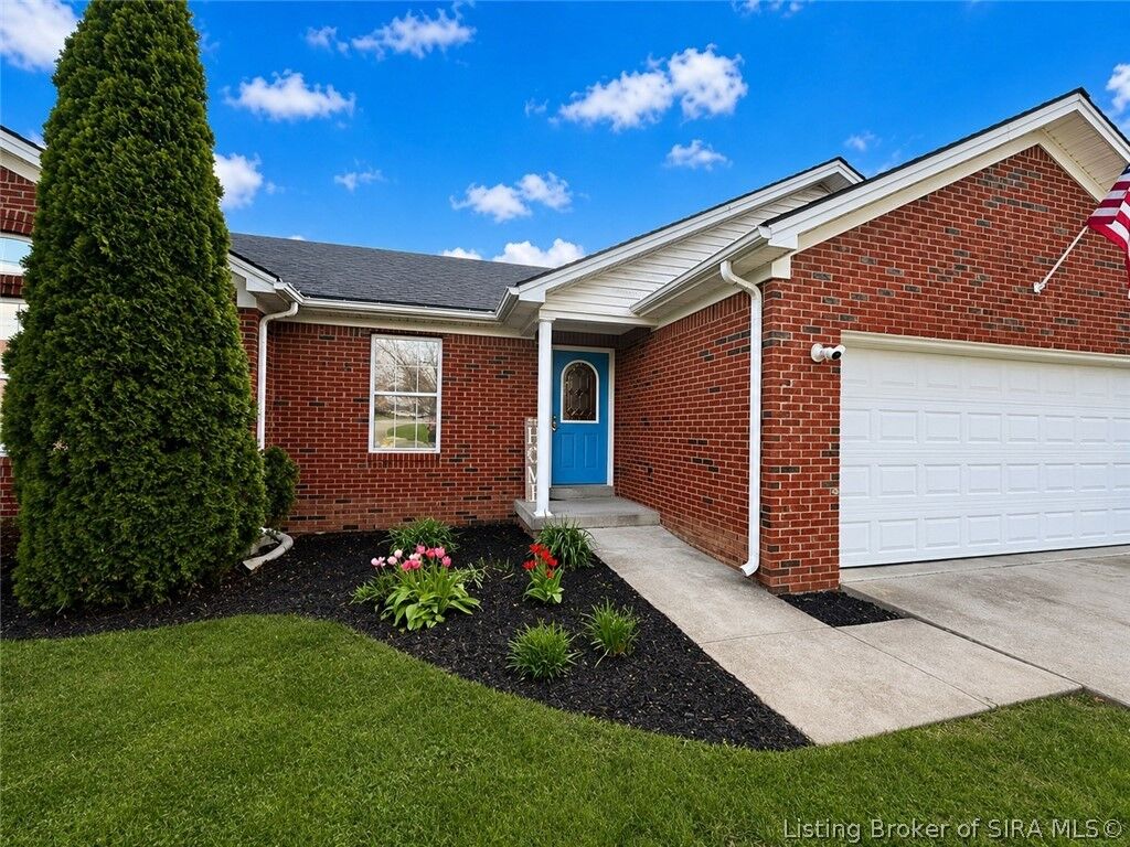 Property Photo:  5501 Sky Ridge Road  IN 47111 