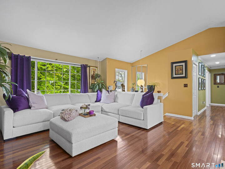 Property Photo:  37 Kingswood Drive  CT 06513 