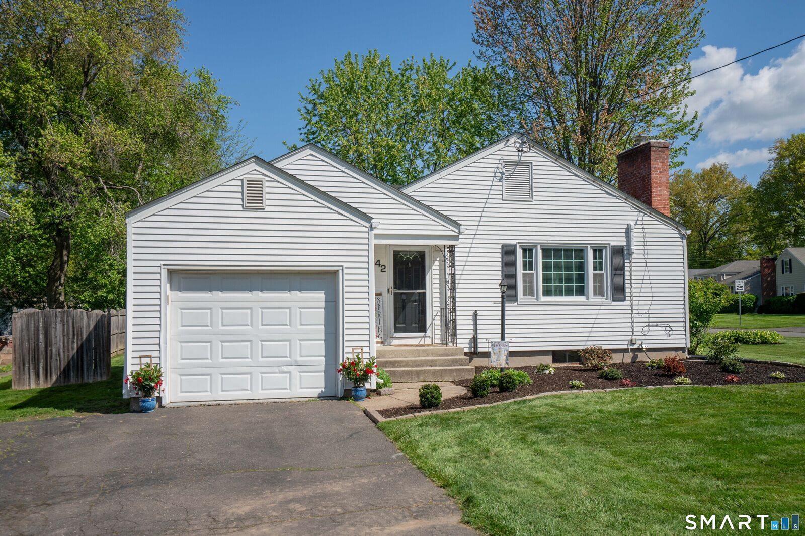 Property Photo:  42 Haynes Road  CT 06117 