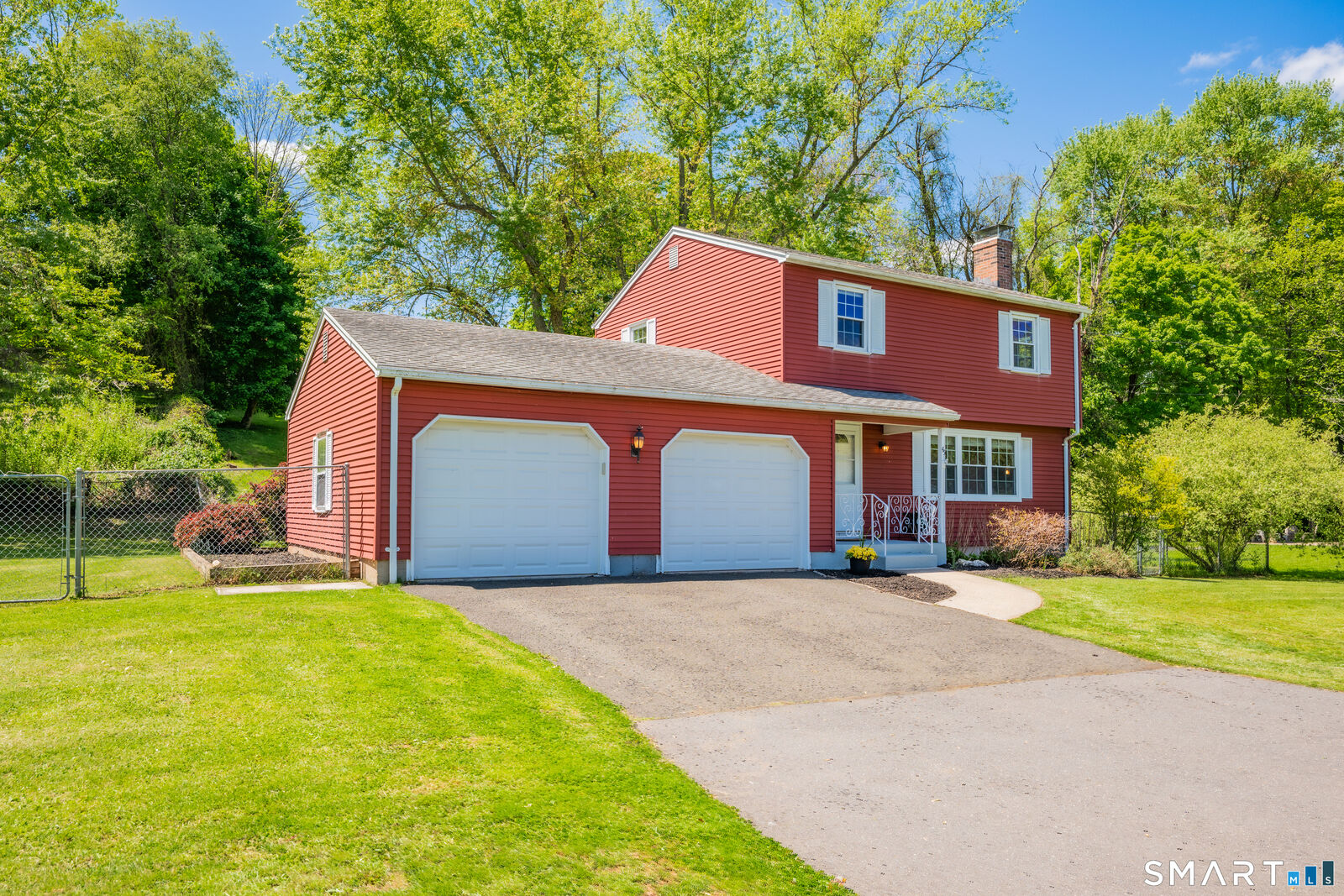 Property Photo:  45 Willow Bee Lane  CT 06457 