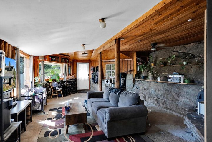 Property Photo: 579 Blue Heron Rd WA 99156