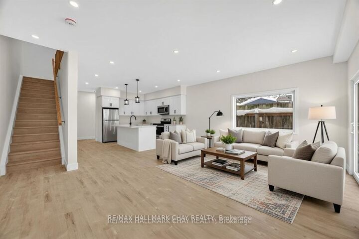 Property Photo: 28 Rose Avenue ON L3V 6B4