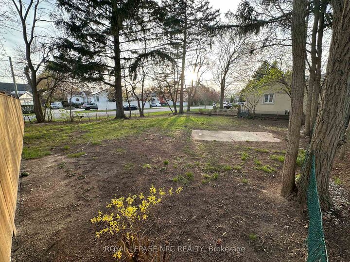 Property Photo:  2A Corbett Avenue  ON L2N 5M4 