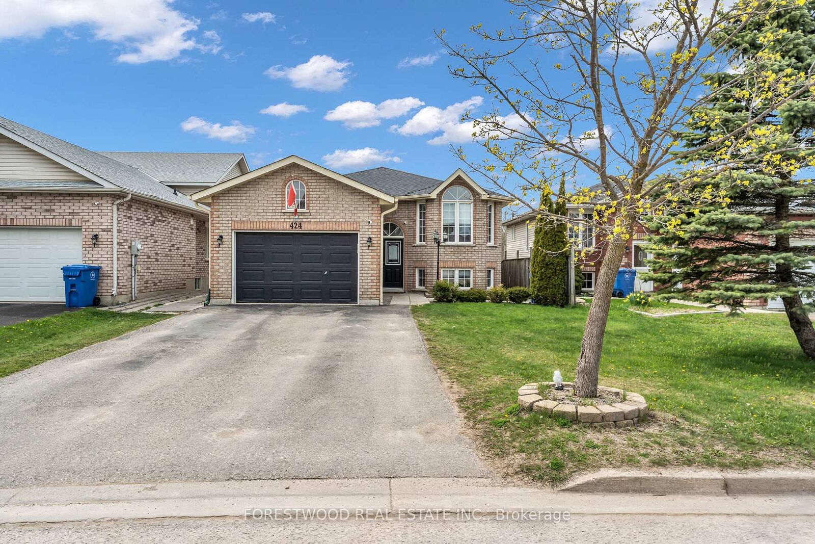 Property Photo: 424 Simon Street ON L9V 3P3
