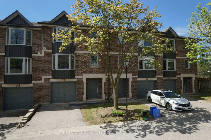 1548 Richmond Street 31 — photo 1