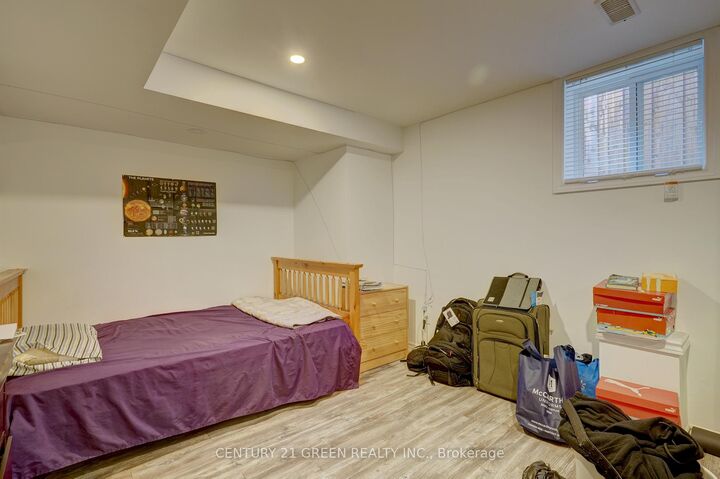 Property Photo: 5 Beechmont Drive Basement ON L6Y 0X1