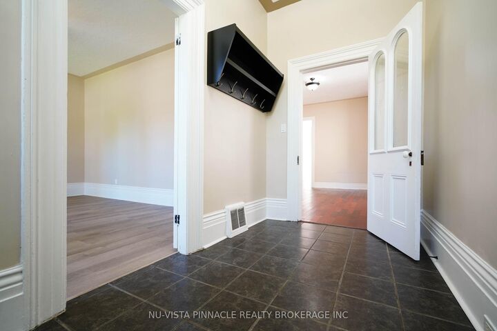 Property Photo: 571 Dufferin Avenue ON N6B 2A5