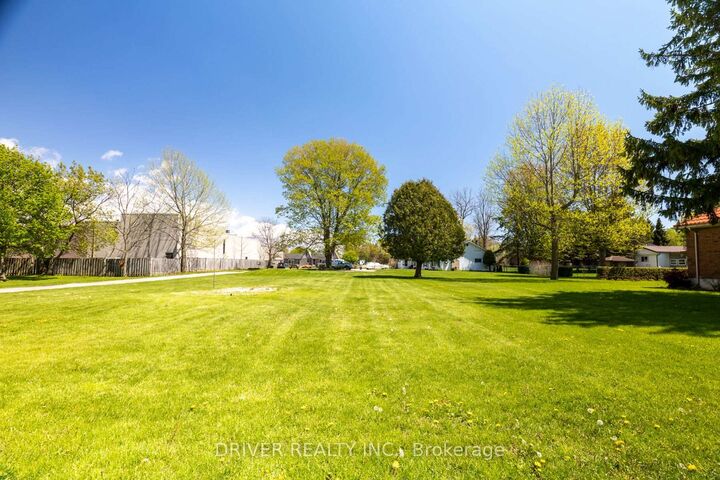 Property Photo:  25 St George Street  ON N5H 2M2 
