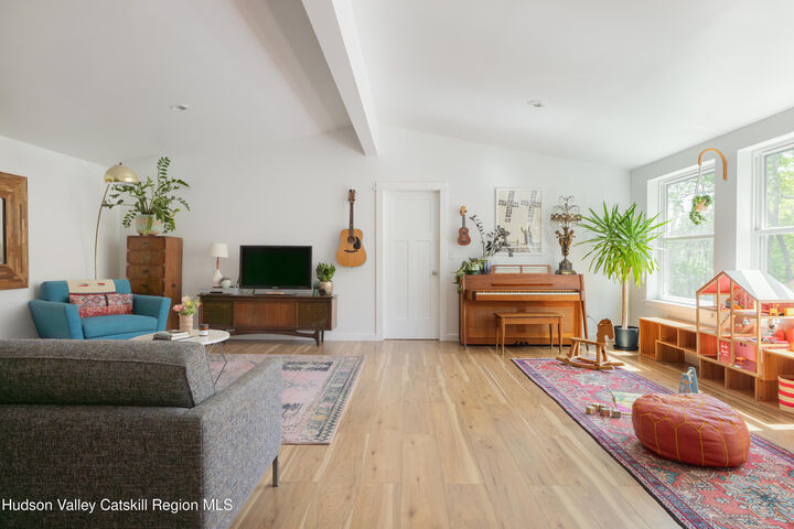 Property Photo:  606 Old Post  NY 12561 