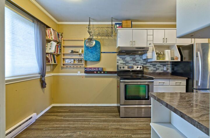 Property Photo:  721 Malone Rd 8  BC V9G 1S5 