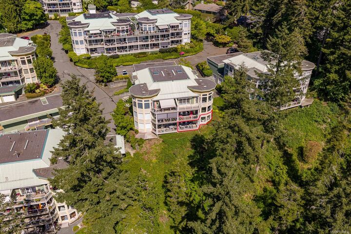 Property Photo: 2275 Comox Ave #202 BC V9M 1X6