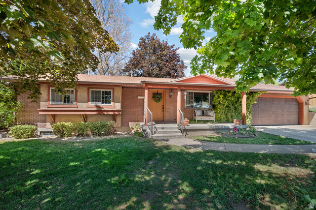 Property Photo:  1075 N 200 E  UT 84043 