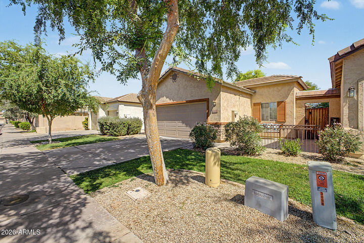 Property Photo: 3098 E Stottler Drive AZ 85296