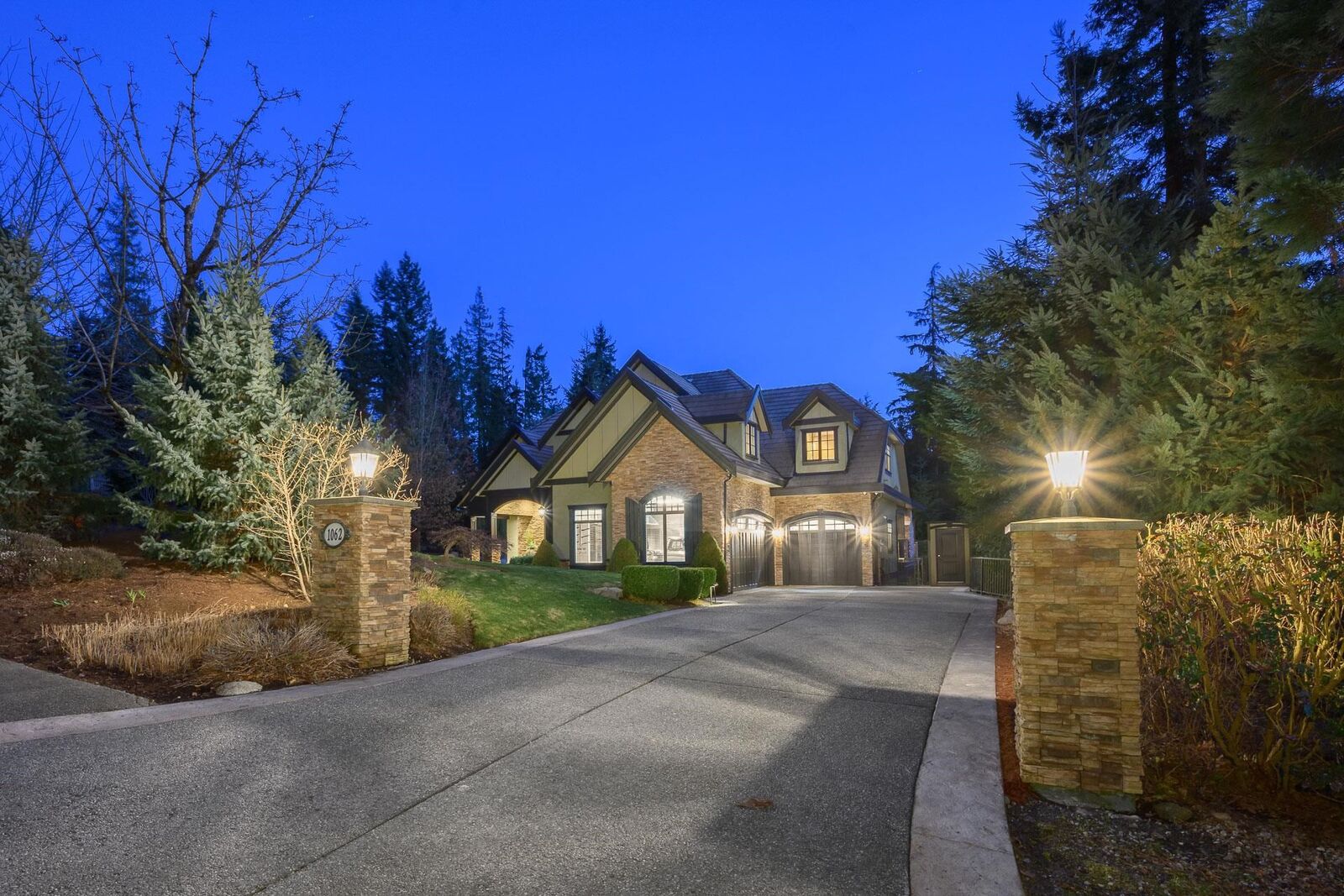 Property Photo: 1062 Magnolia Way BC V3H 5M6