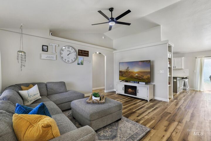Property Photo:  1144 Cortes Loop  ID 83301 