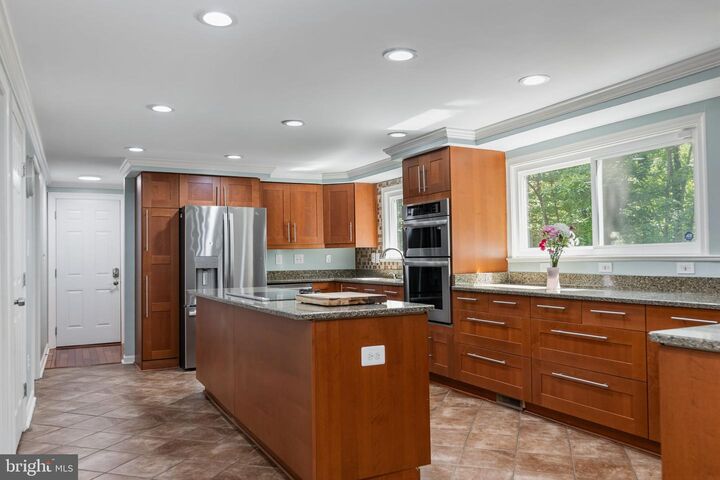 Property Photo: 15919 Fairway Drive VA 22025