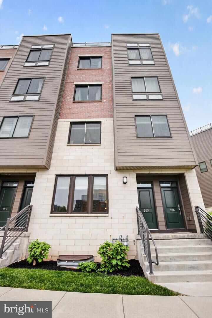 Property Photo:  305 Lakeview Court Bldg 300  PA 19406 