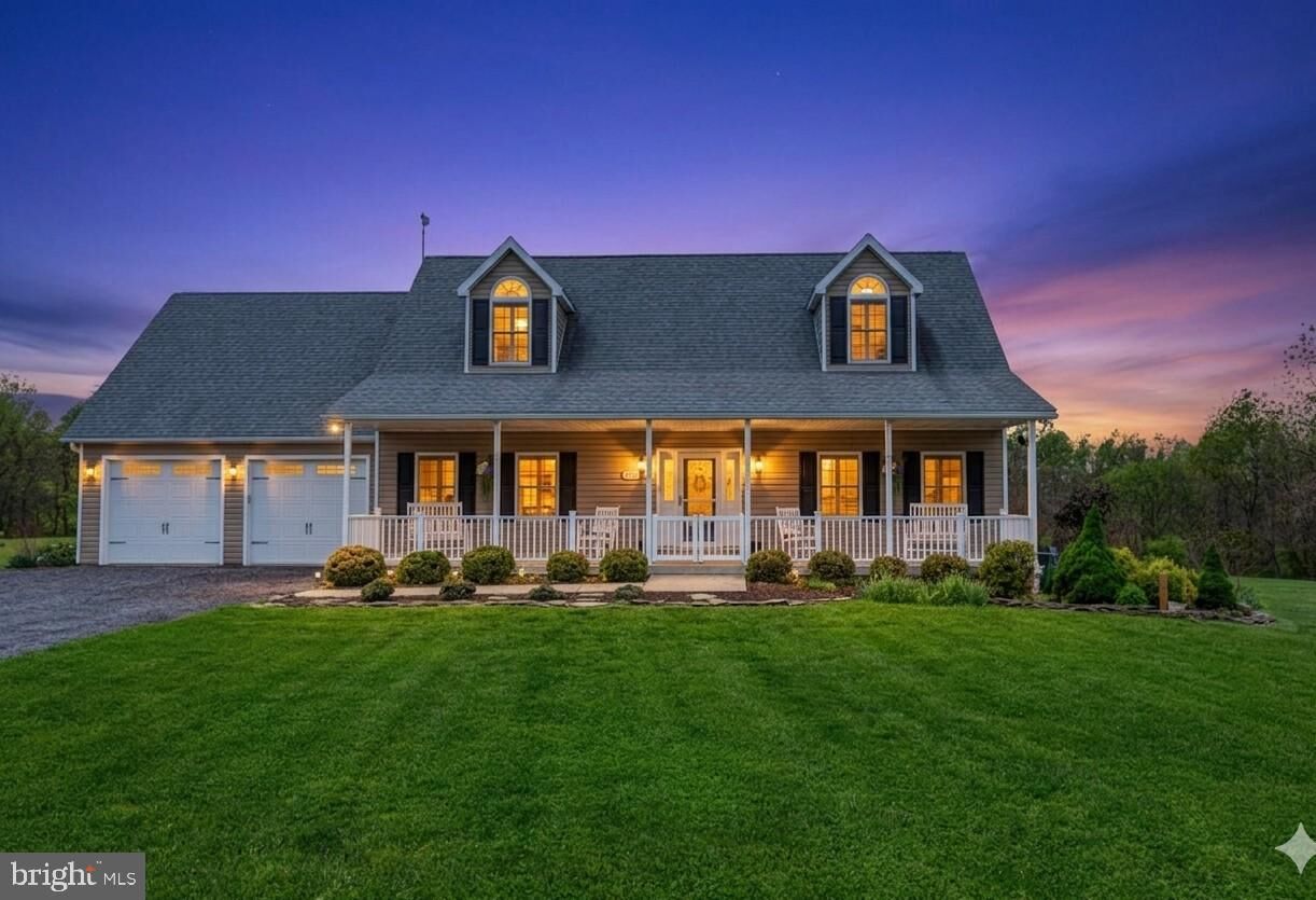 Property Photo:  40923 Browns Lane  VA 20197 