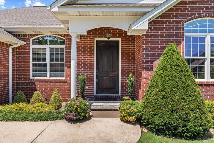 Property Photo: 2027 Shadow Oak Drive AR 72653