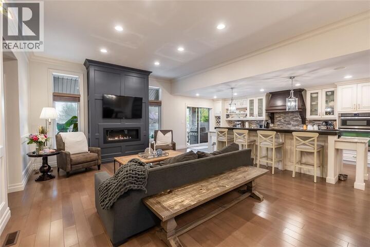 Photo de la propriété:  482 Autumn Breeze Drive  ON N7S 0C4 