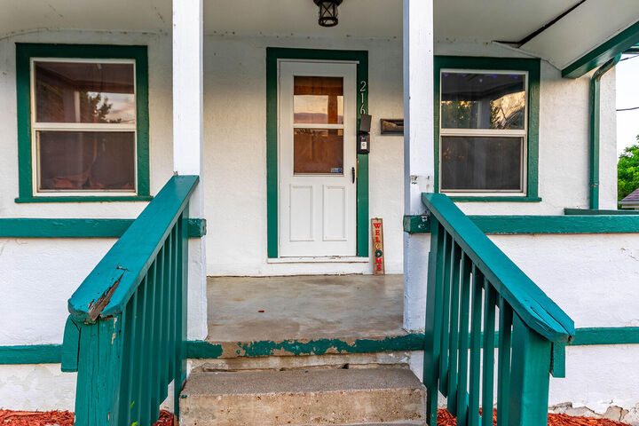 Property Photo:  216 Pierce St  MO 65101 