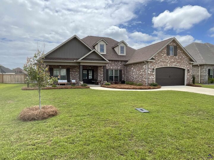 Property Photo:  127 Woodwinds Court  GA 31047 