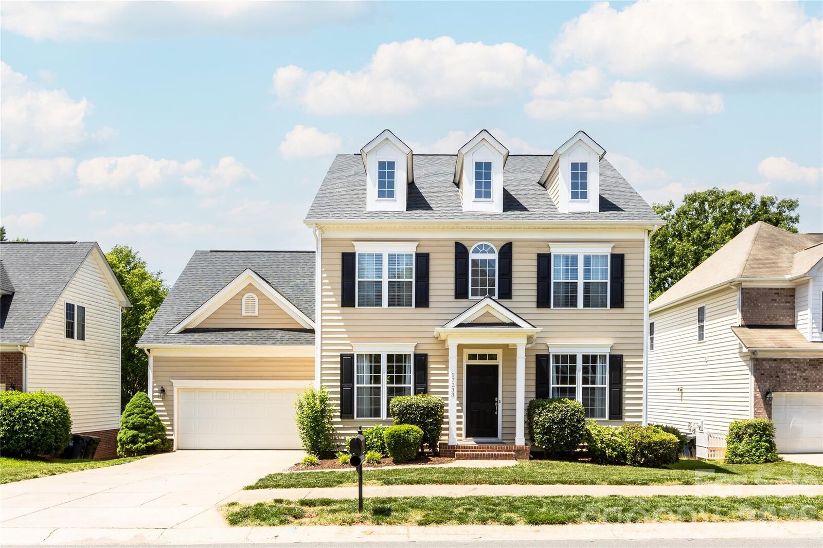 Property Photo:  17233 Knoxwood Drive  NC 28078 