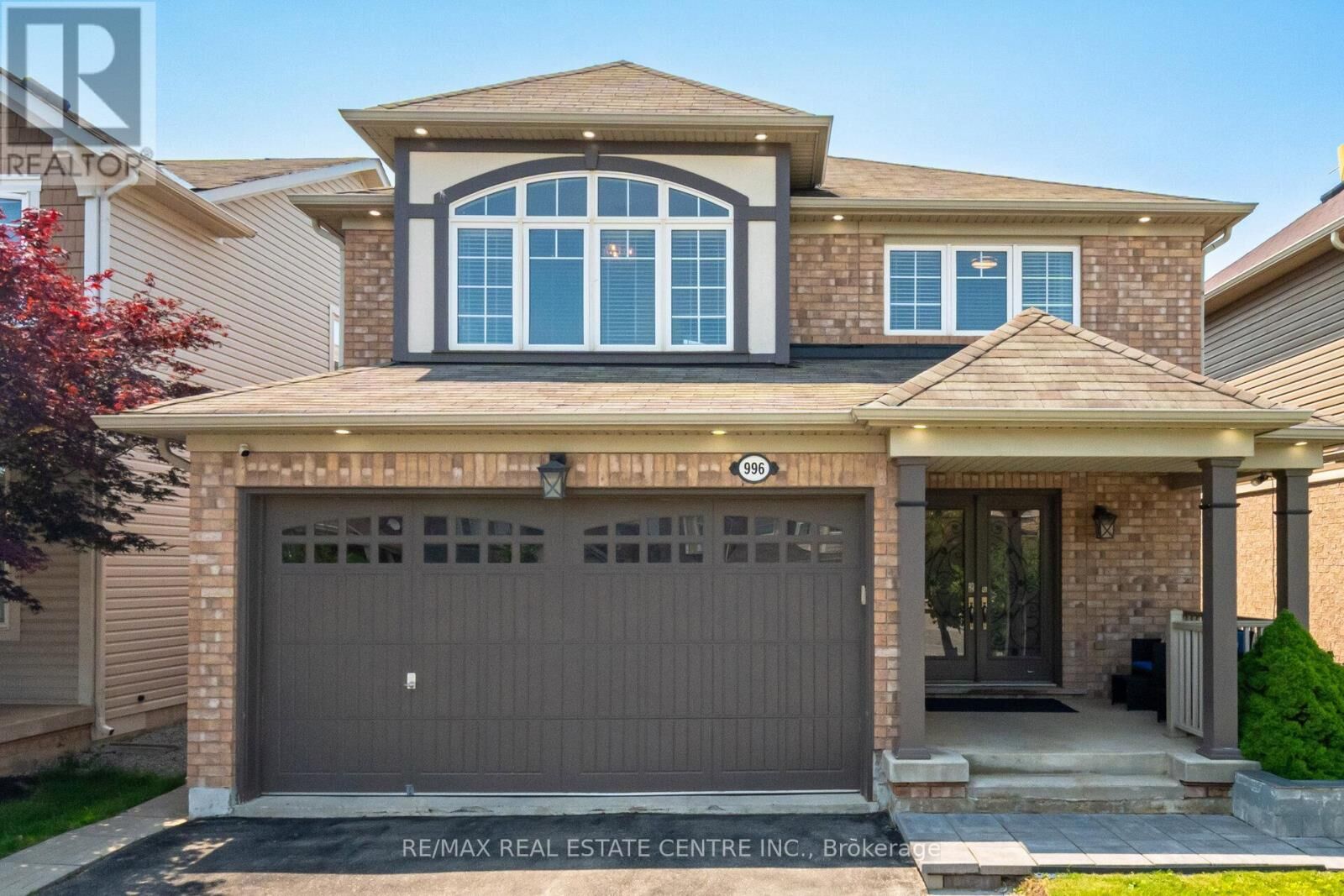 Property Photo:  996 Savoline Boulevard  ON L9T 7T1 